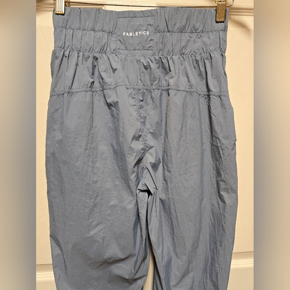 Fabletics  Sheer Ripstop Parachute Pant Grey Sz Small/Med - Picture 8 of 10